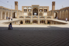 Meczet Agha Bozorg i medresa w Kaszan, mieście na szlaku z Isfahanu do Qom