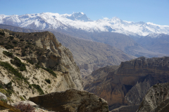 High passes and deep canyons between Samar and Ghiling