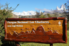 Centrum Turystycznym Parku Narodowego Lodowców w El Chaltén nad jeziorem Viedma